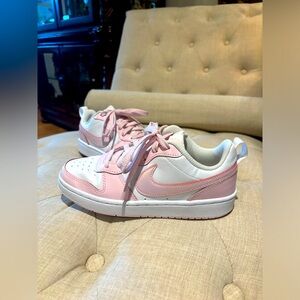 Girls’ Nike Sneakers